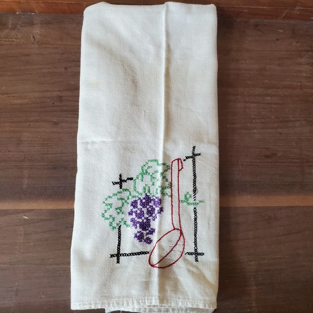 Vintage Farmhouse Grapes Hand Drying Towel Embroidery Cross Stitch 30x32 Inch